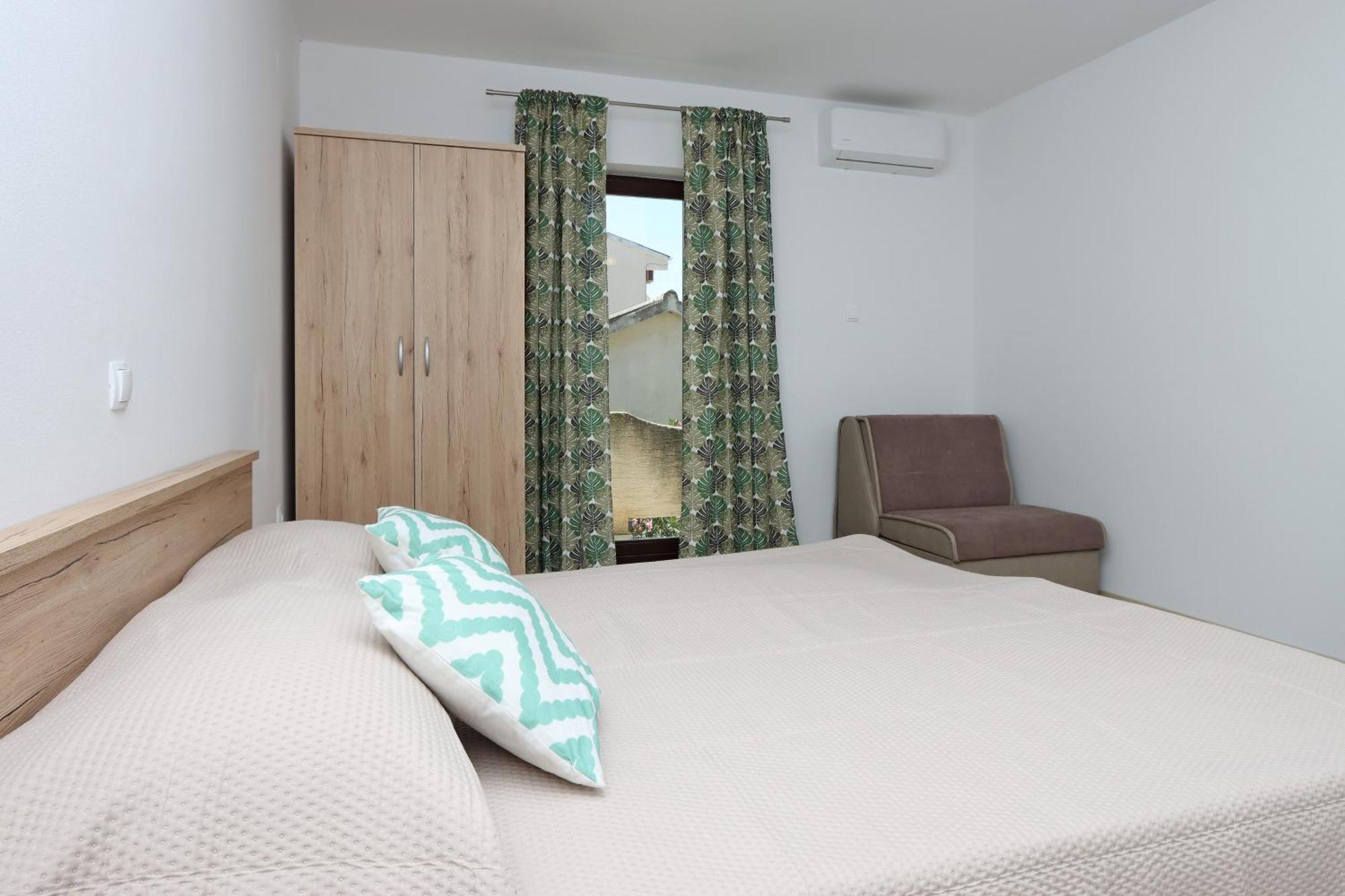 Apartments By The Sea Mandre, Pag - 3084 Kolan Cameră foto