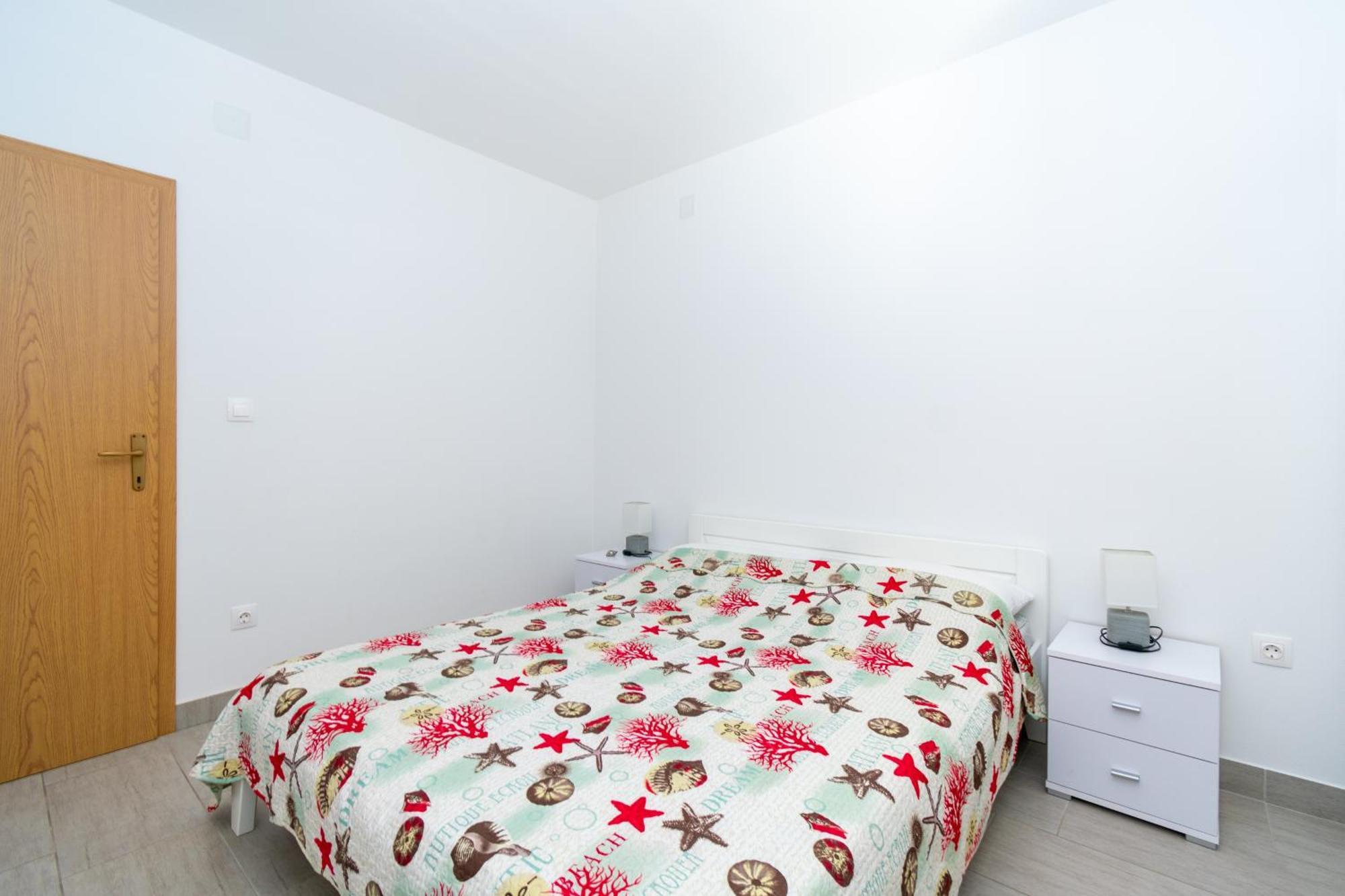 Apartments By The Sea Mandre, Pag - 3084 Kolan Cameră foto